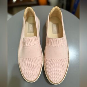 UGG Women's Alameda Sammy Slip on sneakers | size 7